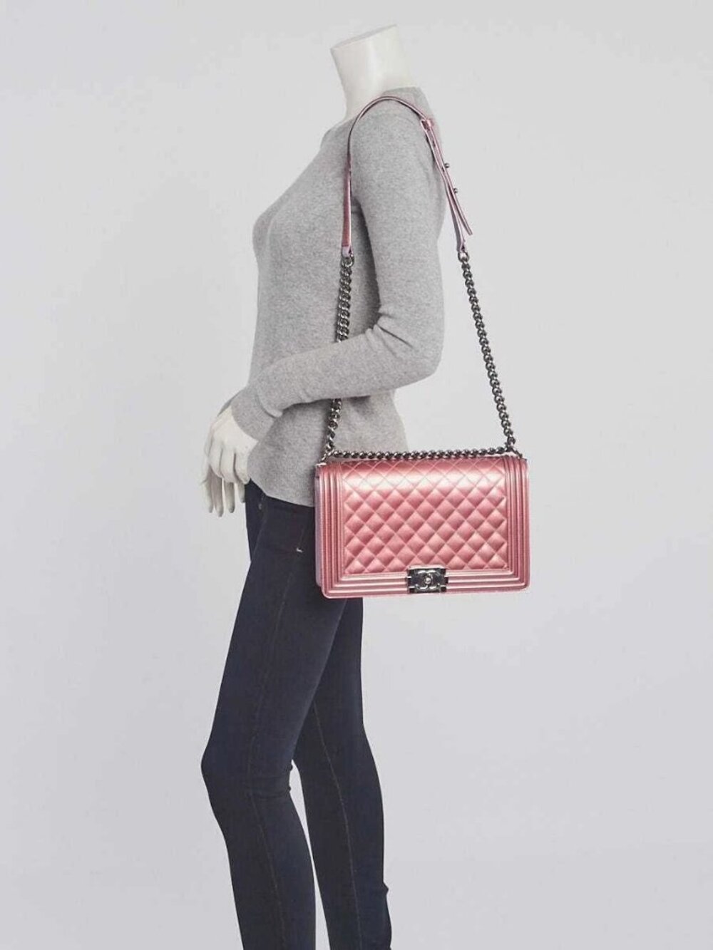 Chanel Pink Quilted Patent Leather New Medium Boy Bag - Picture 2 of 11